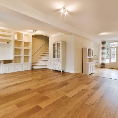 cozy-spacious-room_305343-6653